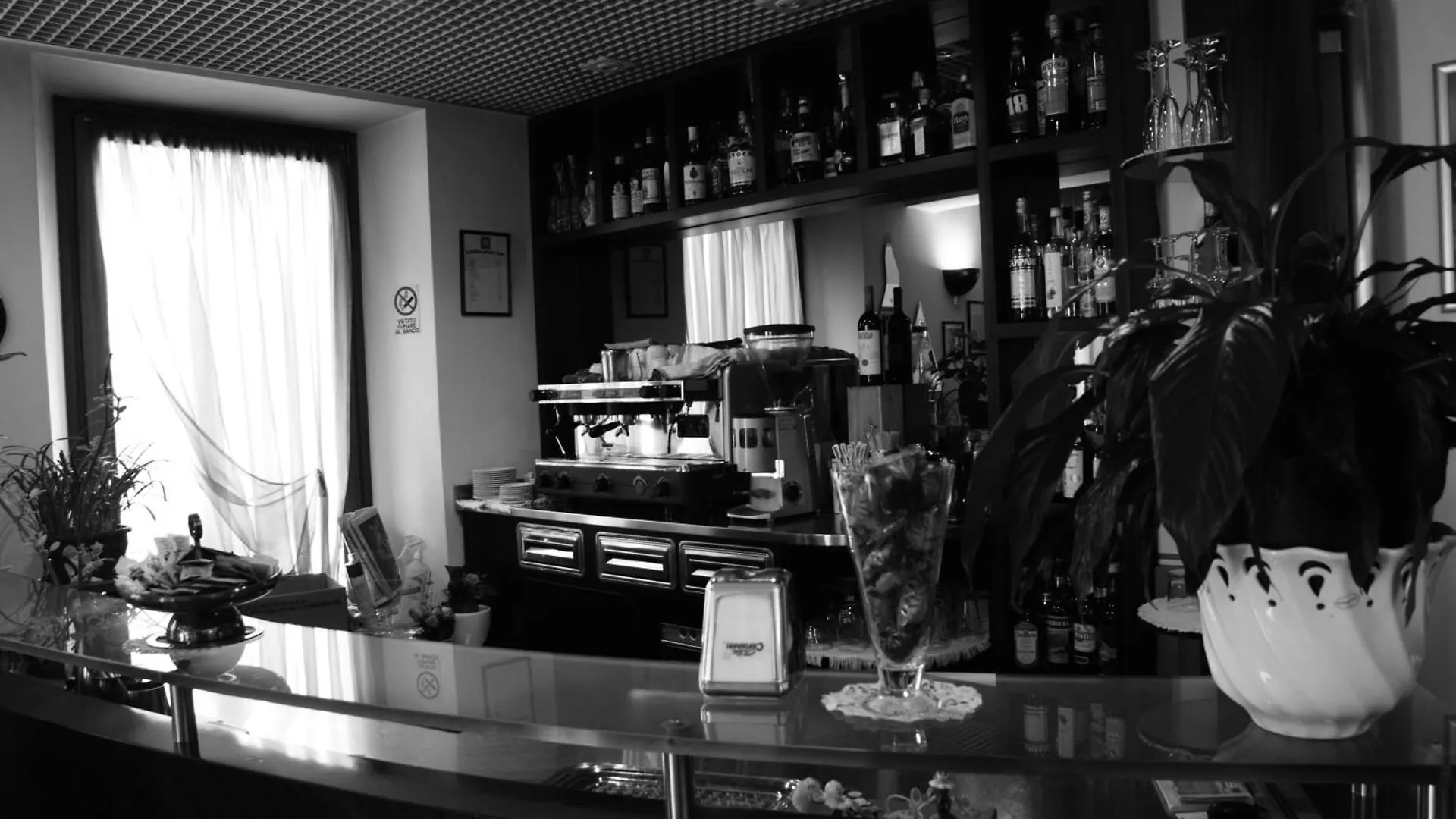 Hotel La Spia D\'Italia contacts